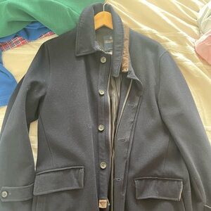 Beautiful brooks brothers pea coat for fall/winter/spring. Versatile